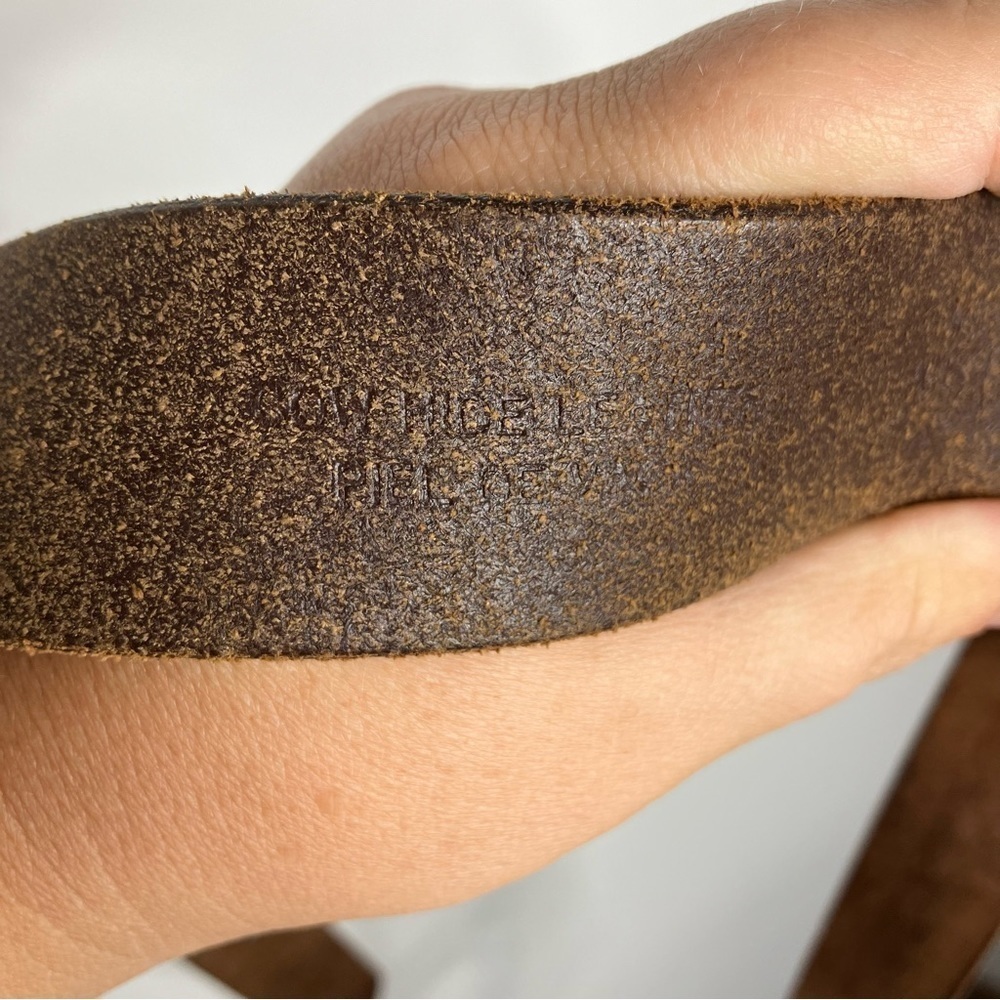 Arizona Jean company cow hide leather beltโ size small - Picture 5 of 6